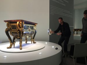 Versailles commode Louis 14
